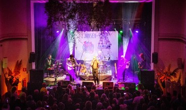 “Bowie heeft het lef gehad uit te dragen dat je jezelf mag en kunt zijn!”